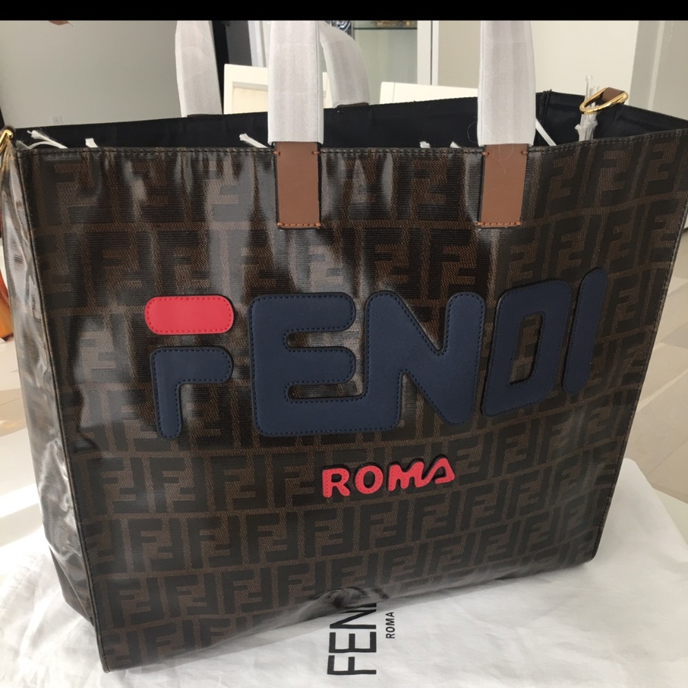 Fashion FF Mania Logo Shopper Tote Zucca Coated Canvas Large Unisex NWT